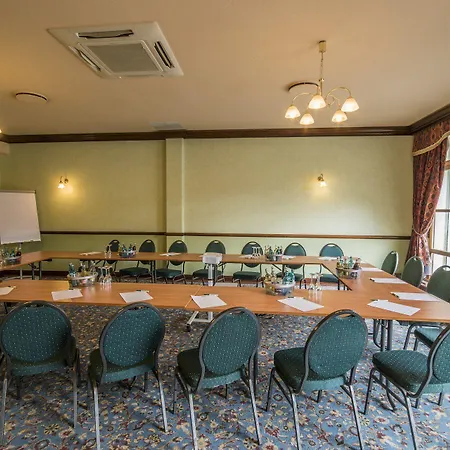 Jembo Park 3* جينا