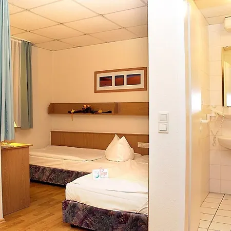 Jembo Park فندق 3*